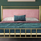 Glam -standaardbed met rechthoekig paneelhoofdeinde en metalen benen bed