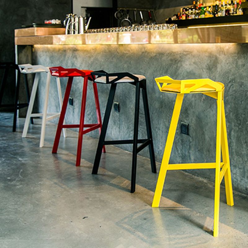 Industrial Style Metal Barstool Low Back Counter Bar Stool for Kitchen Clearhalo 'Bar Furniture' 'Bar Stools' 'bar_stools' 'furn' 'furn_bar_stools' 'Furniture' 'Kitchen & Dining Furniture' 1200x1200_6e7d6a92-b293-44cb-900a-3669837e925c