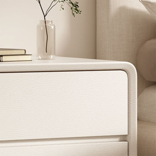 Zeitgenössischer Akzenttisch Nachttisch Kunstleder am Nachtteilschrank