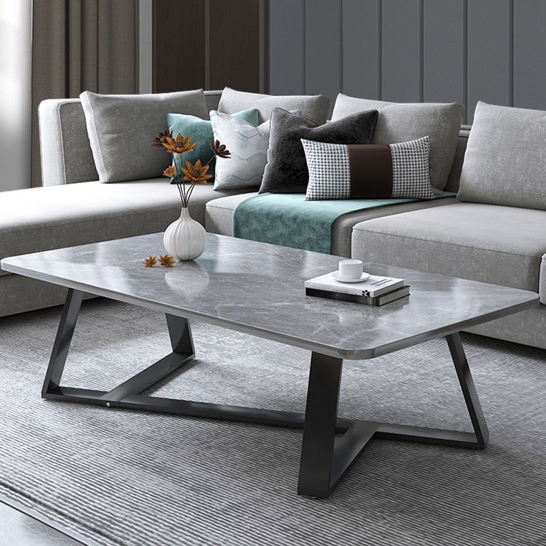 Couchtisch mit gekreuzten Beinen, moderner Couchtisch aus Holz für das Wohnzimmer