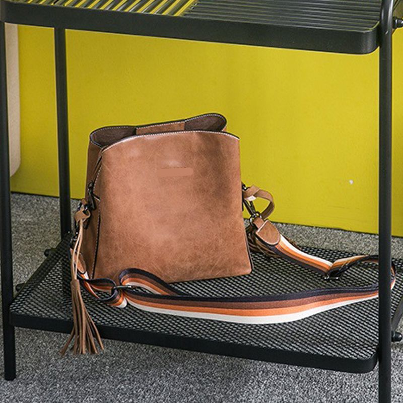 4 Beine rechteckige Seiten Tabelle 19,68 Zoll breiter Endtisch mit 2 Regalen