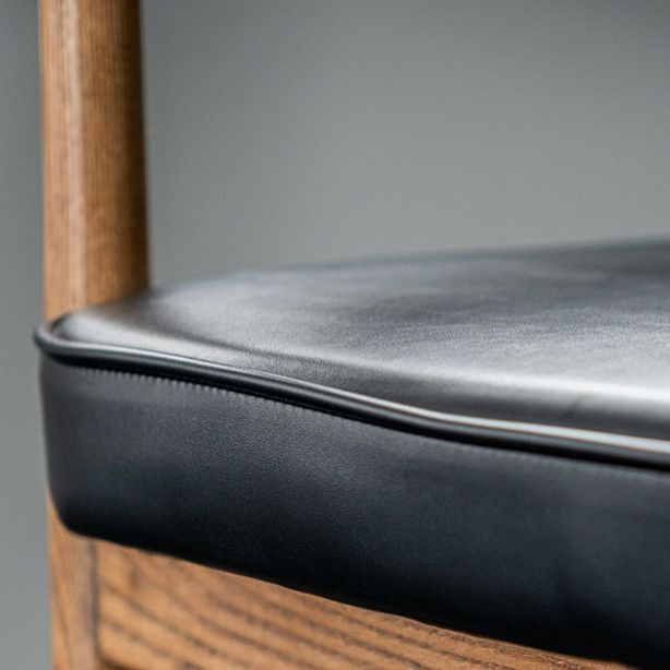 Traditional Style Dining Chairs Kitchen Arm Side Chairs with Wooden Legs Clearhalo ' kitchen&dining_furn' 'Dining Chairs' 'Dining Tables & Seating' 'dining_chair' 'furn' 'furn_dining_chair' 'Furniture' 'furniture_dining_chair' 'Kitchen & Dining Furniture' 'kitchen' 1200x1200_700507db-72eb-4d4d-8e02-7294a0a1642e