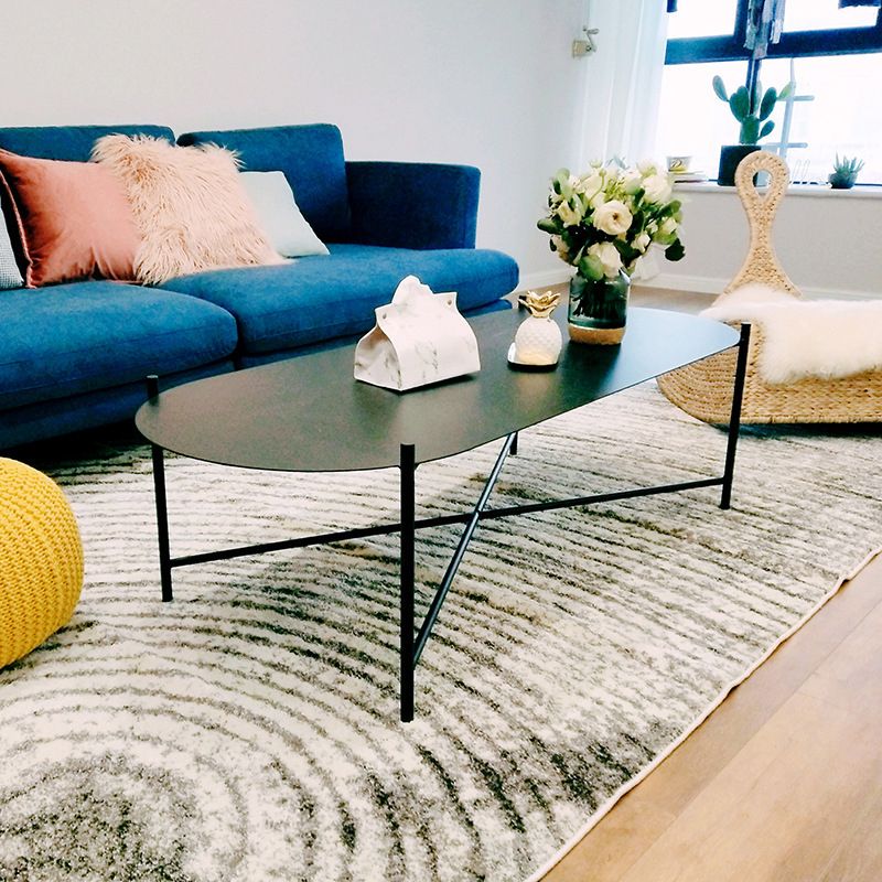 Table de cocktail basse à pieds croisés en fer elliptique en noir de 15,7" H