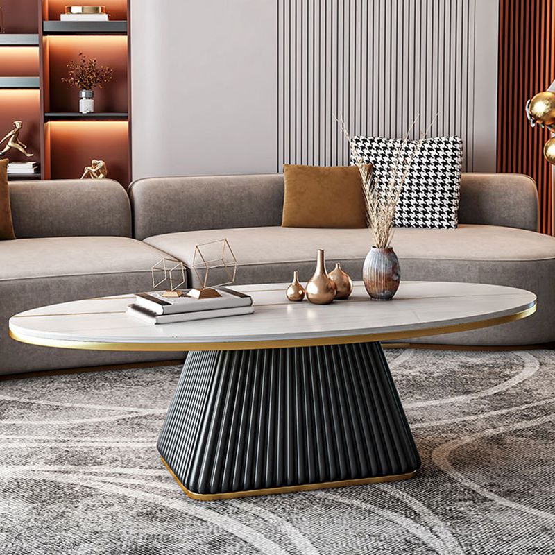 Vierkante blokbasisontwerp Rockplaat Top metalen basis Ovale salontafel