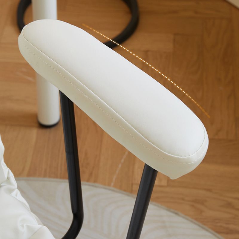 Silla de escritorio de brazos acolchados modernos silla de cuero para tareas de cuero para oficina