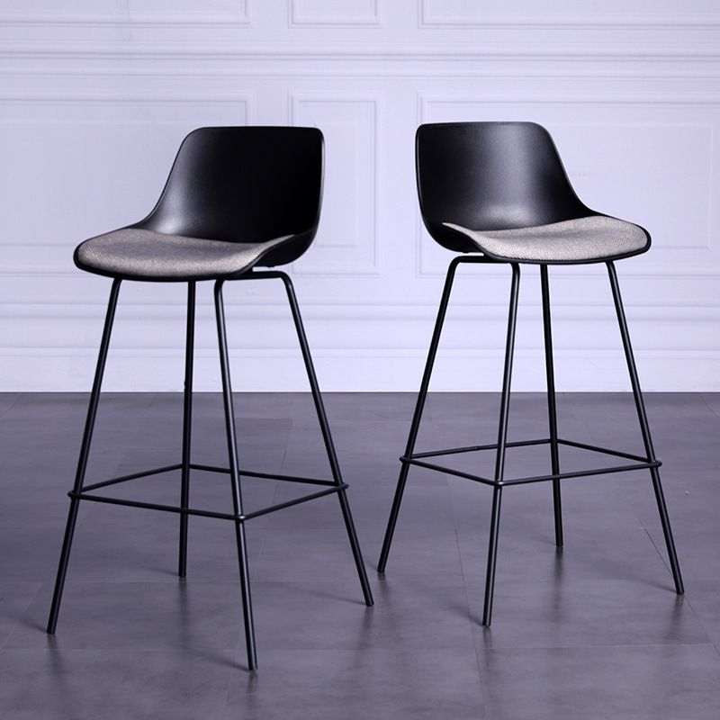 Modern Plastic Bar-stool Bucket Seat Counter Bar Stool with Metal Legs Clearhalo 'Bar Furniture' 'Bar Stools' 'bar_stools' 'furn' 'furn_bar_stools' 'Furniture' 'Kitchen & Dining Furniture' 1200x1200_707d99c7-acf9-4505-8512-071b4832d430