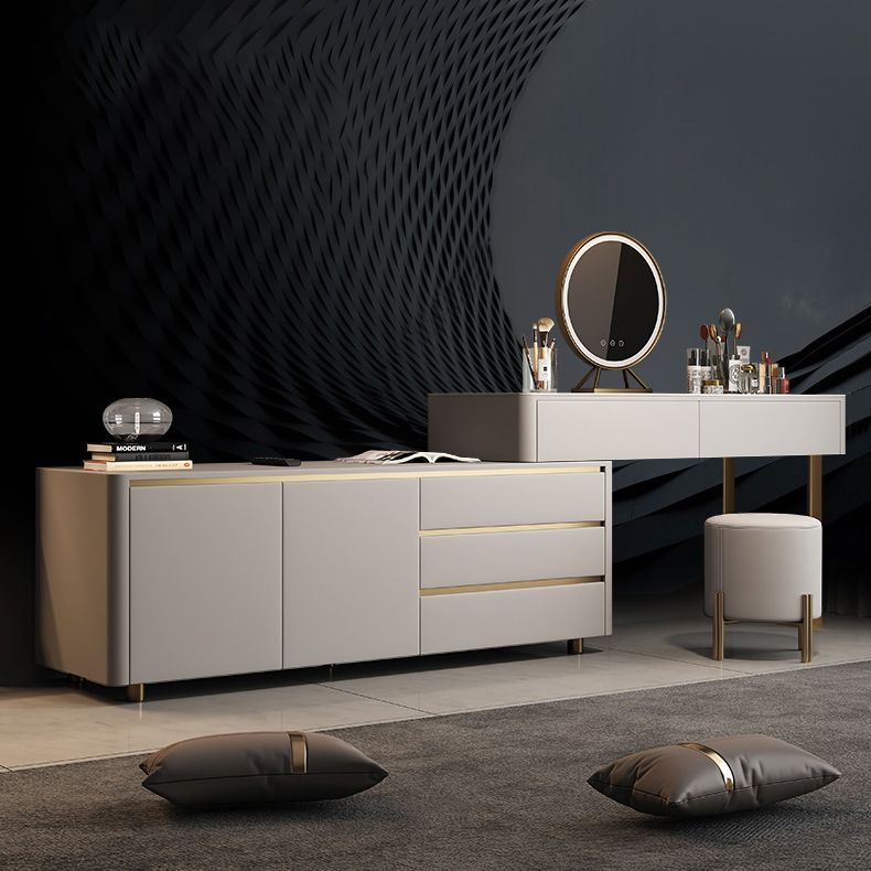 Vanity per trucco a specchio in ardesia glam impostato in grigio con 5 cassetti