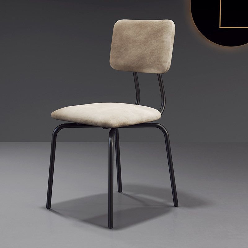 Chaise de salle à manger en faux cuir moderne chaise Parsons en finition mate pour la brasserie