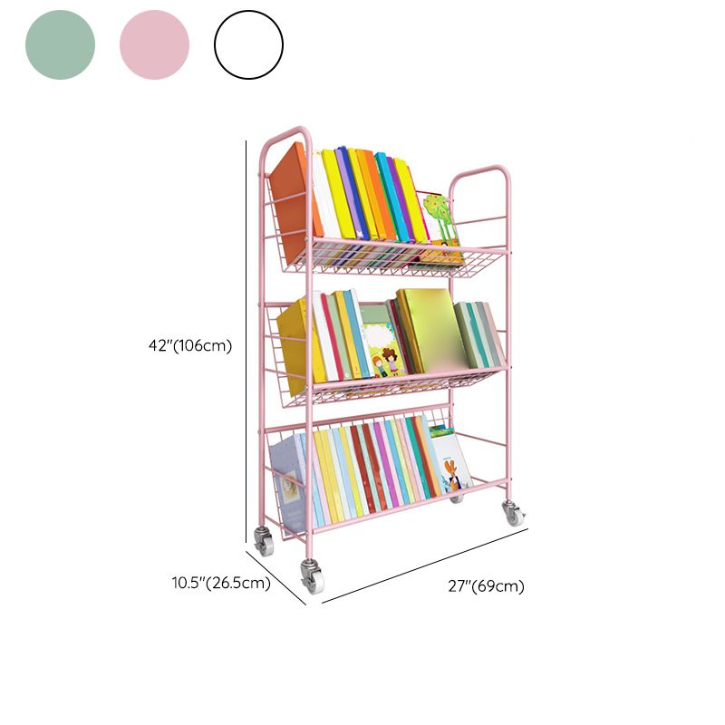 現代の標準的な本棚メタルオープンバックブックシェルフが棚にあります