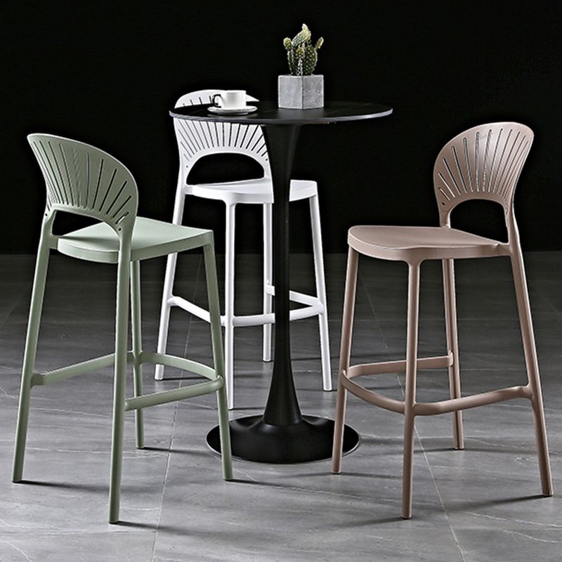 Casa escandinava Heces de espalda baja Matte Barstool de plástico