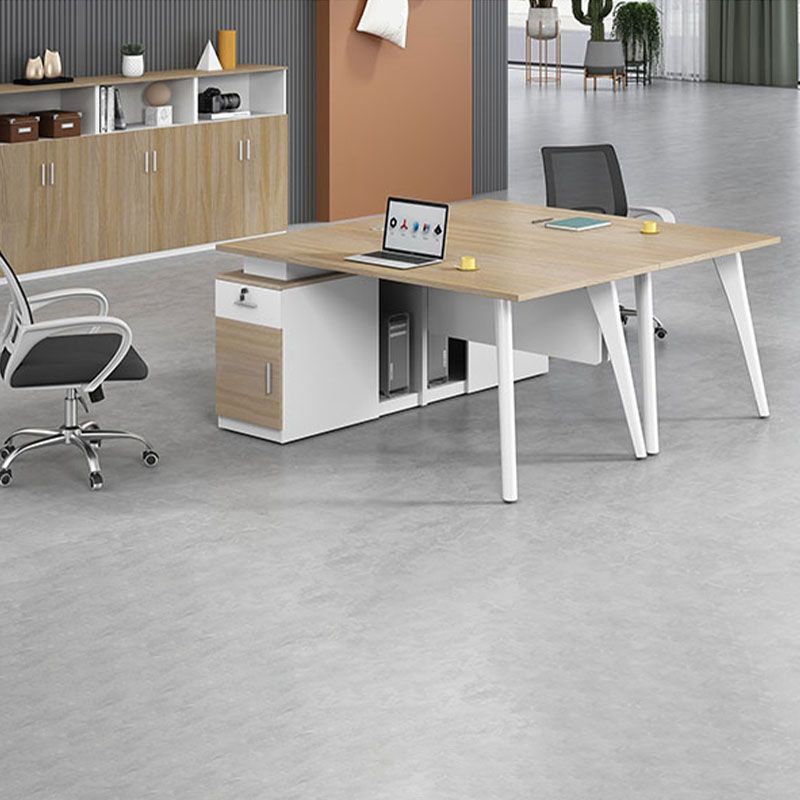 Madera de escritura de oficinas de forma rectangular con patas de metal en natural/marrón