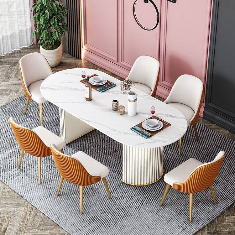 家のための伝統的な豪華なダイニングテーブル楕円形の焼結石のテーブル