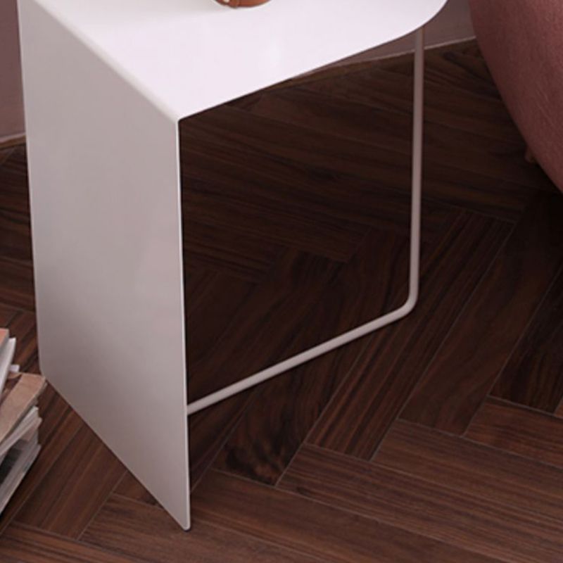 Industrial Metal Nightstand Lower Shelf Bedside Cabinet for Bedroom Clearhalo 'Bedroom Furniture' 'furn' 'furn_night_stand' 'Furniture' 'night_stand' 'Nightstands' 1200x1200_71ec7d5b-18ac-4641-9e48-e2a8fc1eb0a9