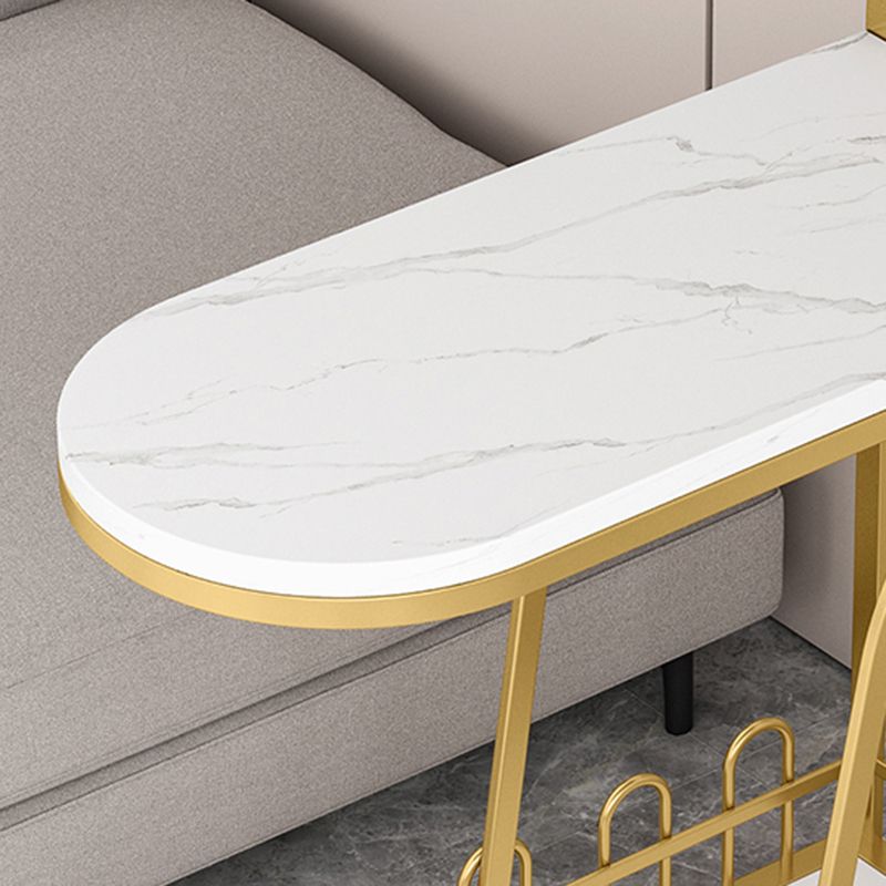 Tavolino a 4 gambe geometriche di tavola geometrica a 4 gambe geometriche.