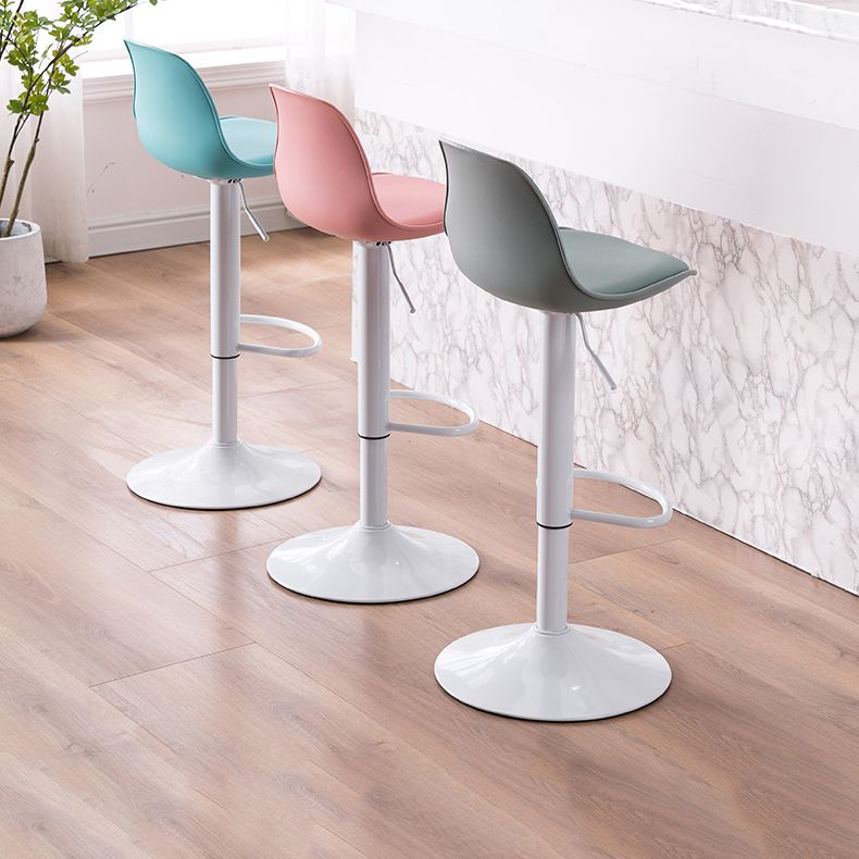 Taburete de bar tapizado con acabado mate, taburete de altura ajustable para el hogar moderno