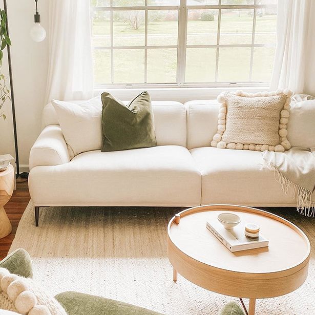 リビングルームコンテンポラリーホワイト標準的な埋め込み式腕の固定ソファ