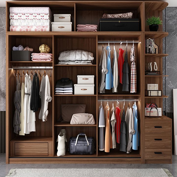 Chambre coulissante armoire brune moderne avec portes en verre