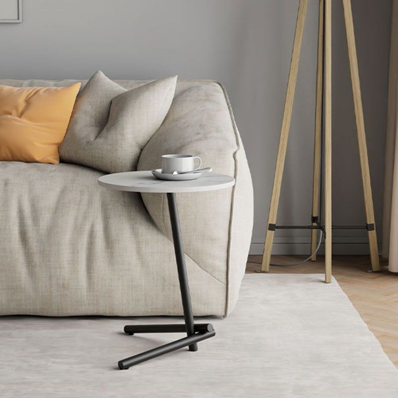 Table de l'extrémité de piédestal minimaliste