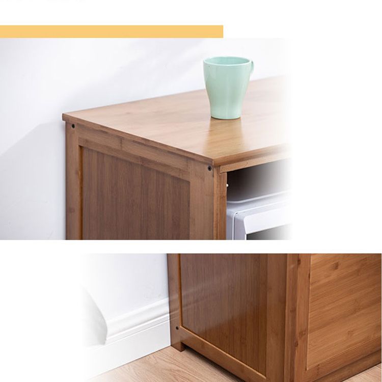 Cabinet d'accent brun moderne du milieu du siècle avec portes en bois massif