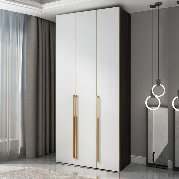 Armadio tradizionale armadio del guardaroba in legno per camera da letto