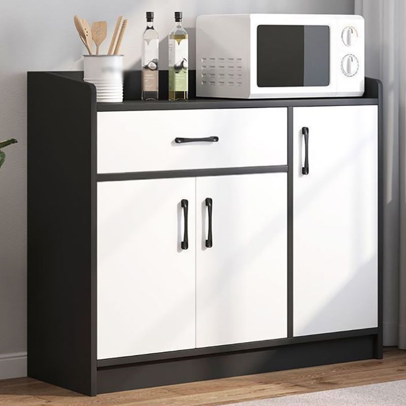 Cassetti in legno ingegnerizzati in ingegnerizzazione della scheda moderna e sideboard per la cucina