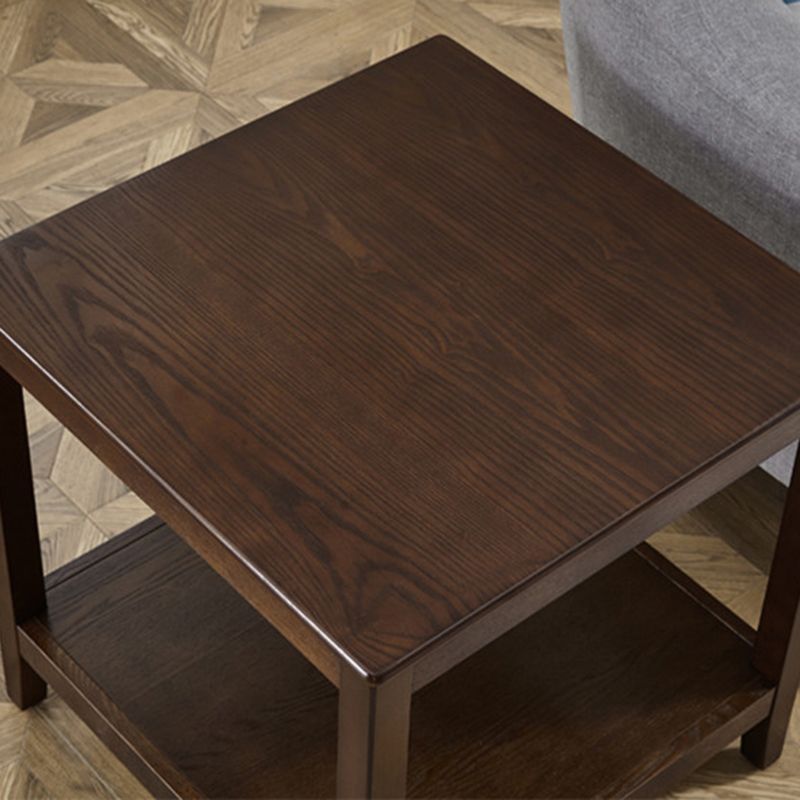 Table d'appoint supérieur carré / rectangle moderne Table de bout à 4 jambes en bois avec étagère