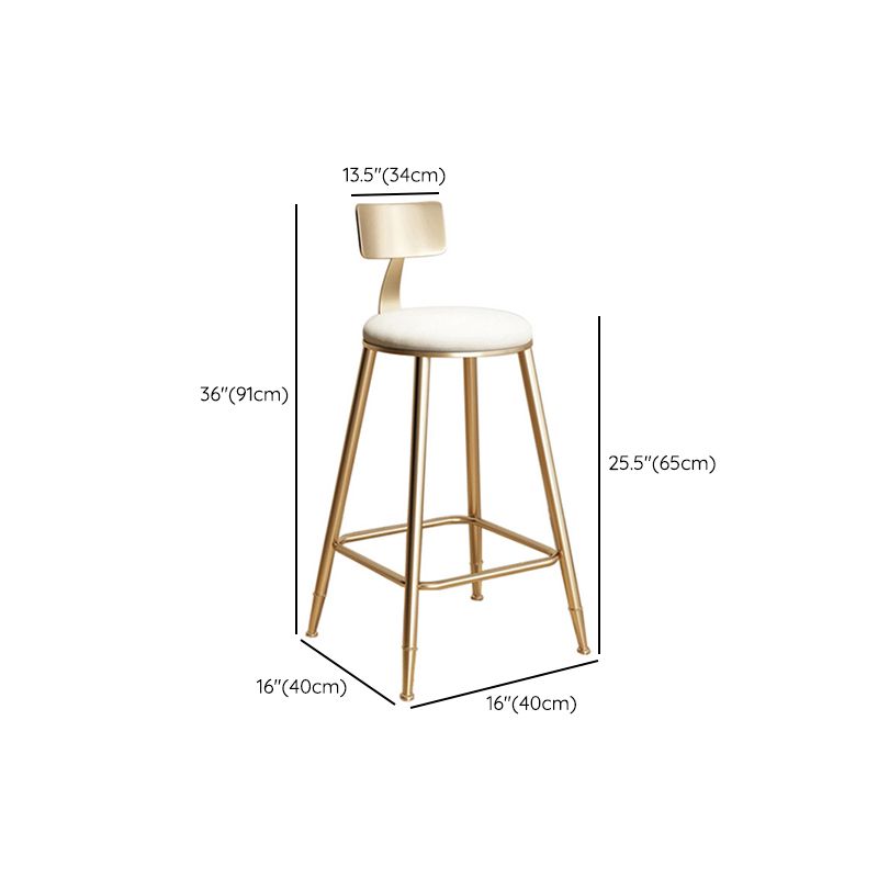 Contemporary Round Pub Table Set with Metal Stools 1/3/5 Pieces Pine Wood Top Bar Set Clearhalo 'Bar Furniture' 'furn' 'furn_home_bar_bar_sets' 'Furniture' 'Home Bars & Bar Sets' 'home_bar_bar_sets' 'Kitchen & Dining Furniture' 1200x1200_74299297-cd52-4737-b50f-a5c5e4ddf895