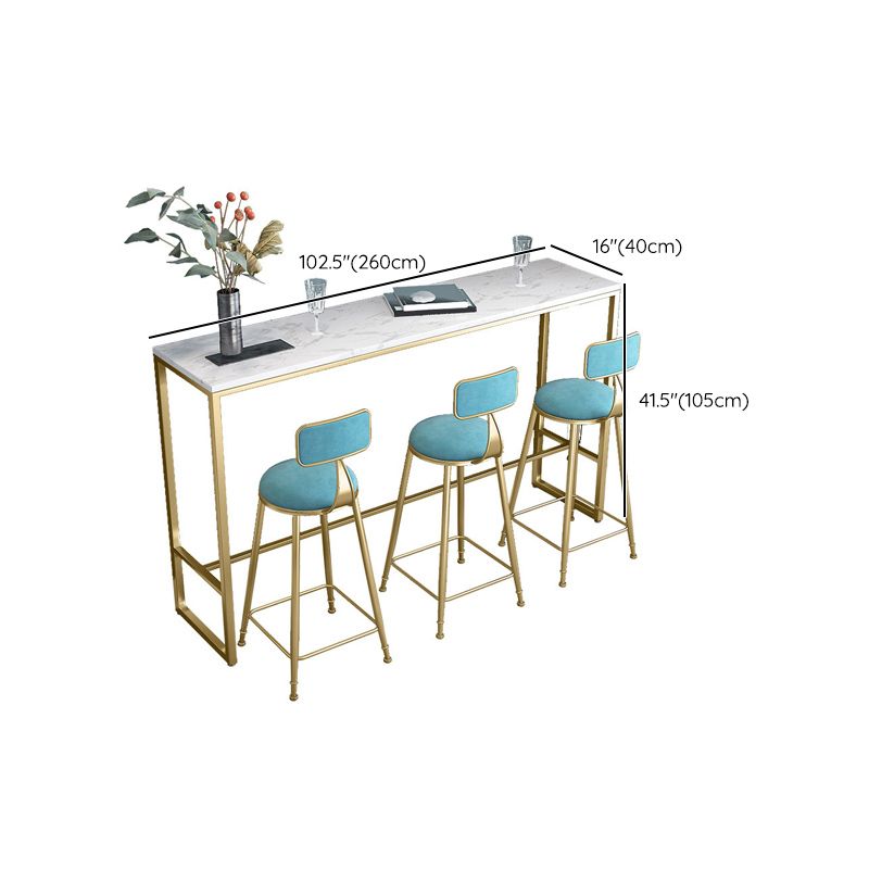 Moderne bartafel, cafétafel met imitatiemarmeren blad en gouden onderstel
