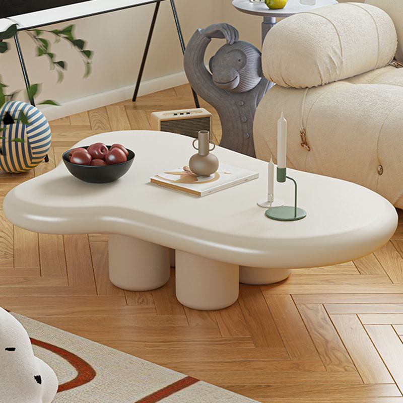 Tavolino in legno scandinavo Forma a 3 gambe tavolino per camera da letto