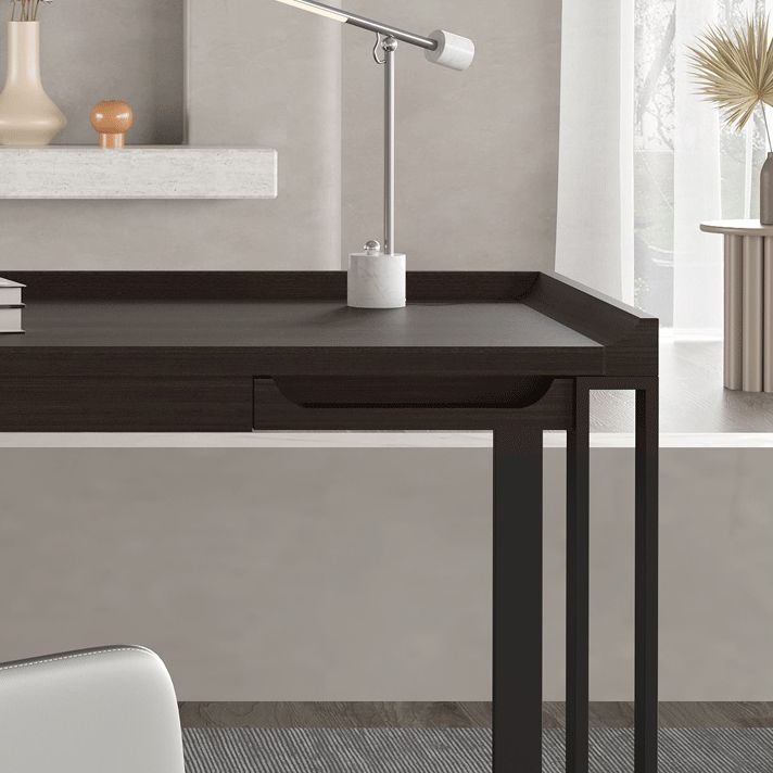 Rechteckiger zeitgenössischer Schreibtisch konstruiertes Holzbüroschalter mit Beinen