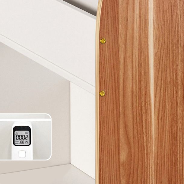 Libreria in legno fabbricata a scala moderna con ruote di caster