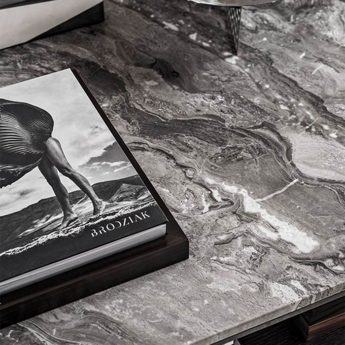 Mesa de cocina moderna con patas metálicas de mármol para comedor