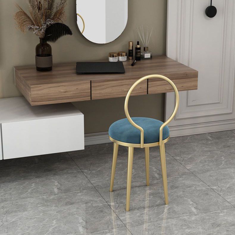 Sedia laterale in stile glam in metallo aperto sedia da pranzo con gambe dorate