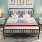 Letto standard con telaio metallico in stile moderno con testiera a frame aperto
