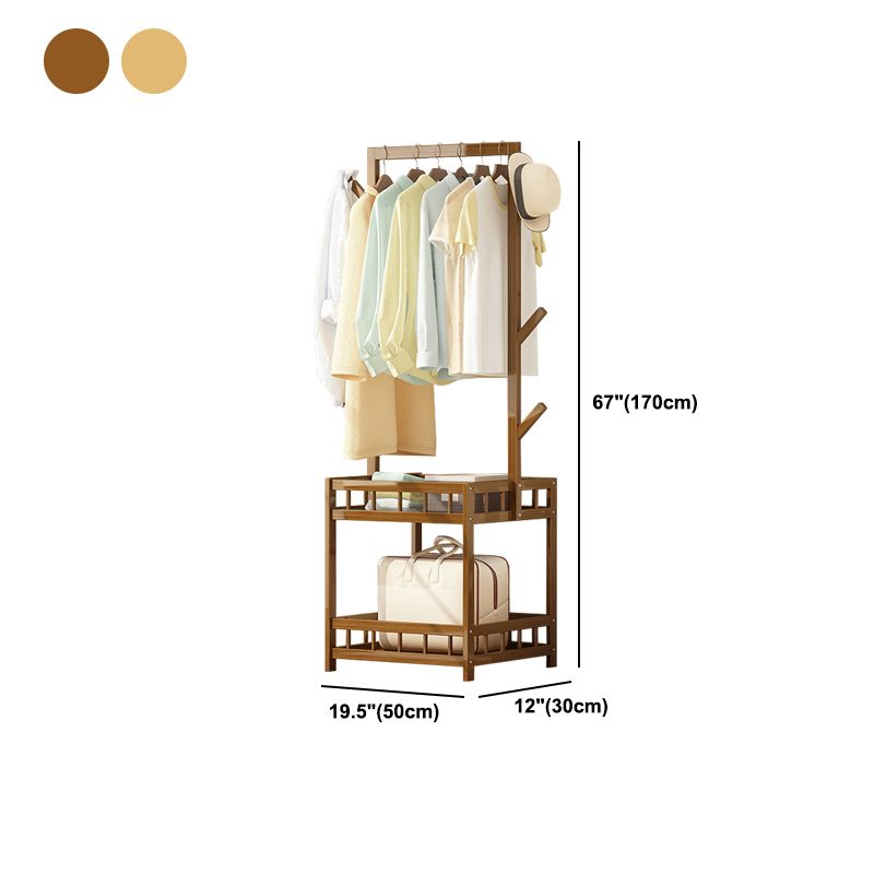 Moderne entreehal boom houten planken kleerhanger hal kapstok