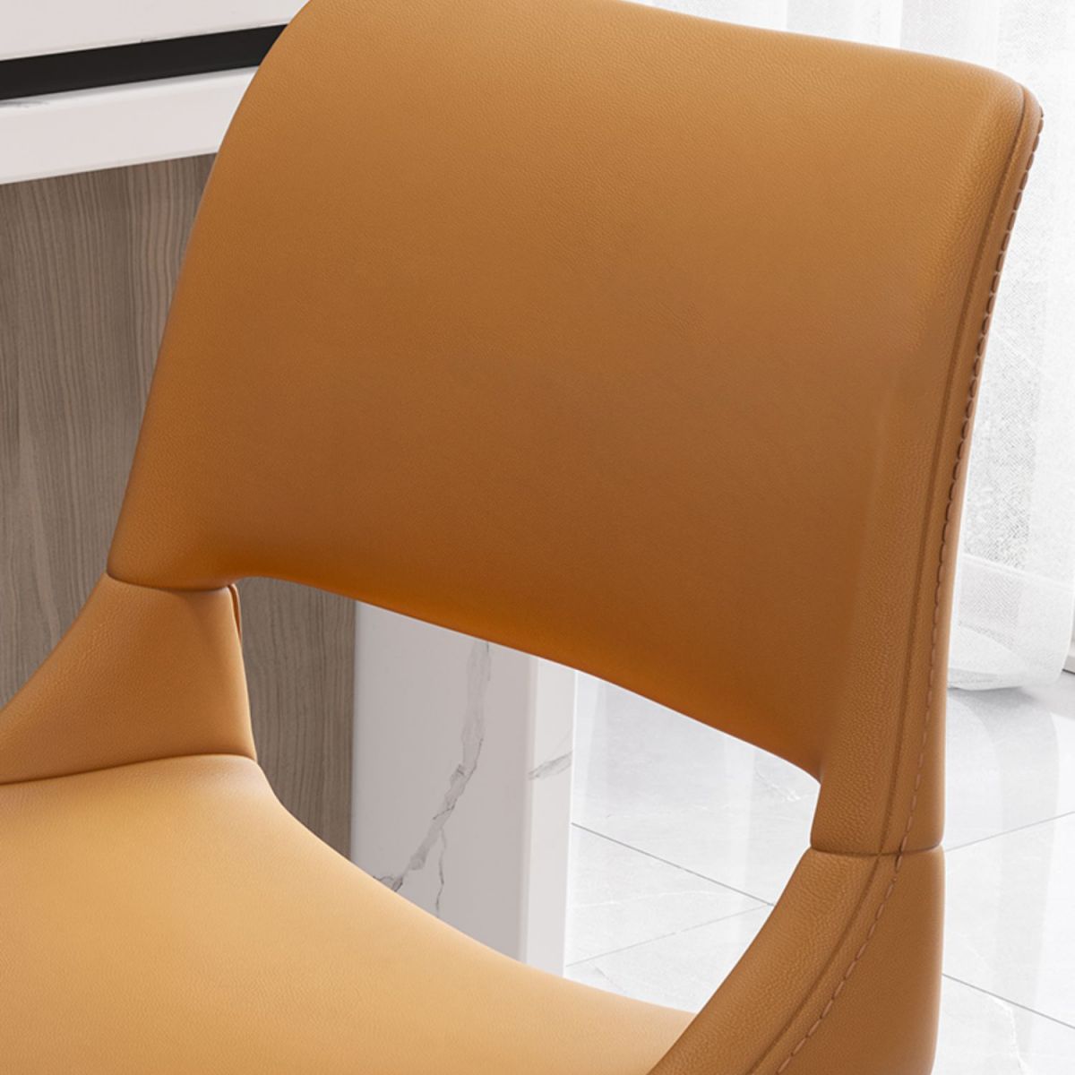 革のバースツールモダンバックレストカウンタースツールが金属脚