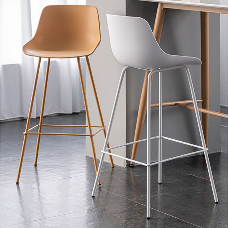 Contemporary Style Bar-stool Plastic Counter Bar Stool for Kitchen Bar with Metal Legs Clearhalo 'Bar Furniture' 'Bar Stools' 'bar_stools' 'furn' 'furn_bar_stools' 'Furniture' 'furniture_bar_stools' 'Kitchen & Dining Furniture' 1200x1200_7636a706-2c83-4dd5-a920-1d0bfd90d380