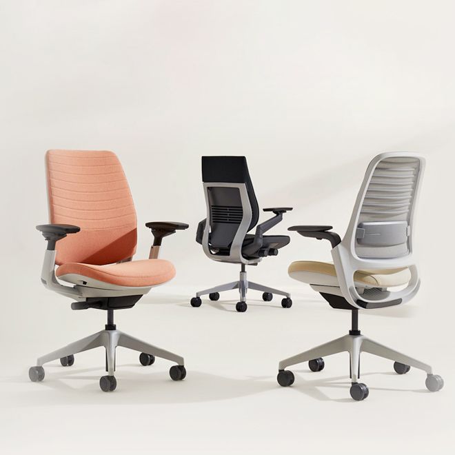 モダンなスイベルチェアチルトメカニズムリムーバブルアームズオフィスチェア付き車輪付き