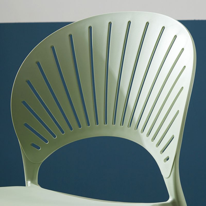 Stapelbare armloze eetkamerstoel Scandinavische plastic eetkamerstoelen