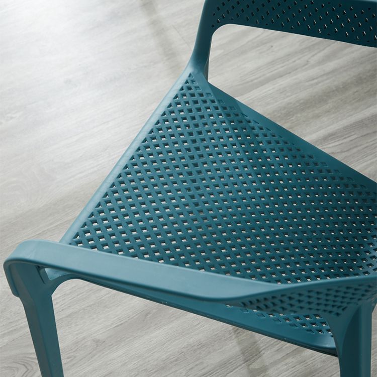 Modern Style Plastic Dining Chair Stackable Dining Side Chairs for Kitchen Clearhalo ' kitchen&dining_furn' 'Dining Chairs' 'Dining Tables & Seating' 'dining_chair' 'furn' 'furn_dining_chair' 'Furniture' 'furniture_dining_chair' 'Kitchen & Dining Furniture' 'kitchen' 1200x1200_76af6df4-3736-4dbb-b275-c317aa434496