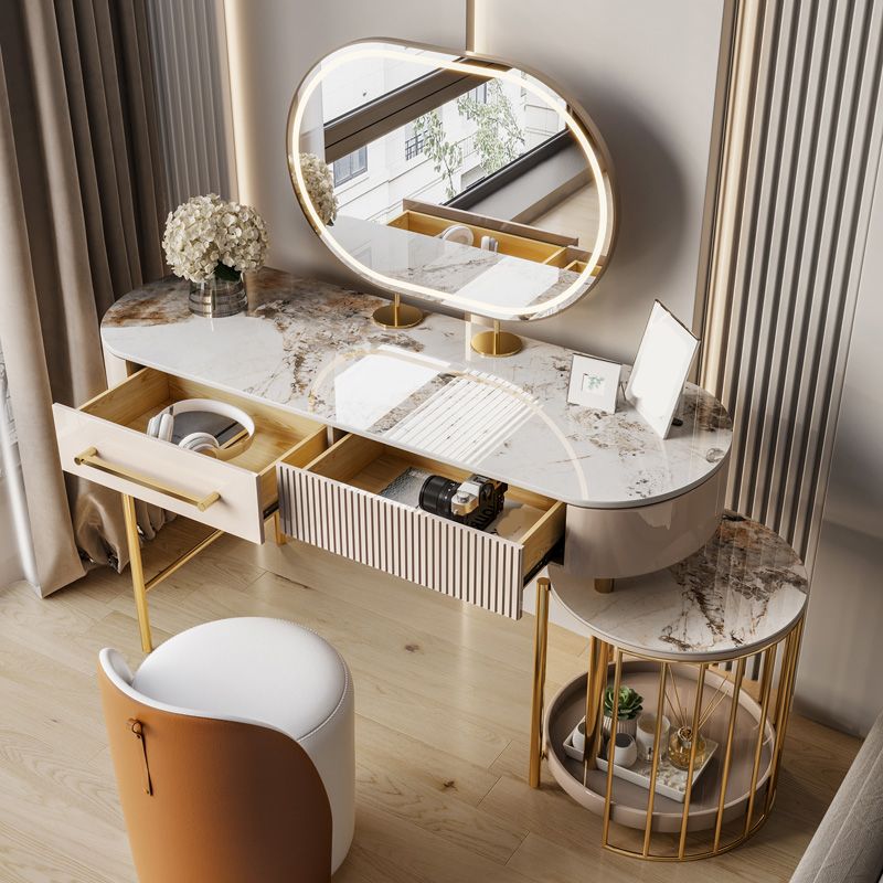 Luxuriöser Metallwaschtisch mit gepolstertem Hocker in Beige Eitelkeit