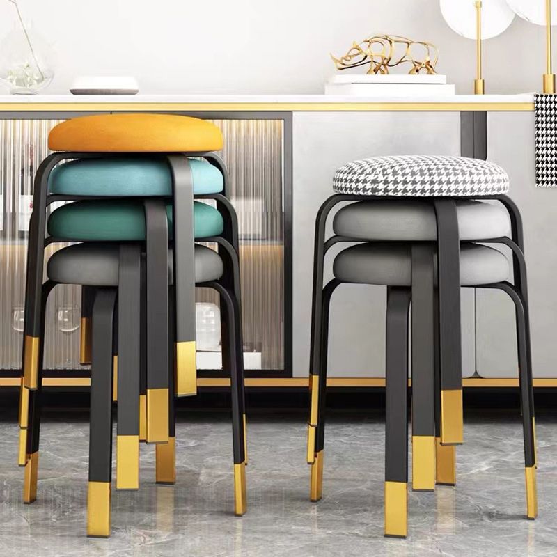 Modern Ottoman Fabric Upholstered Solid Color Metal Frame Round Ottoman Clearhalo 'furn' 'furn_ottomans_poufs' 'Furniture' 'Living Room Furniture' 'Ottomans & Poufs' 'ottomans_poufs' 1200x1200_76c5f137-1886-4d8e-baa0-bb49125b3e3d