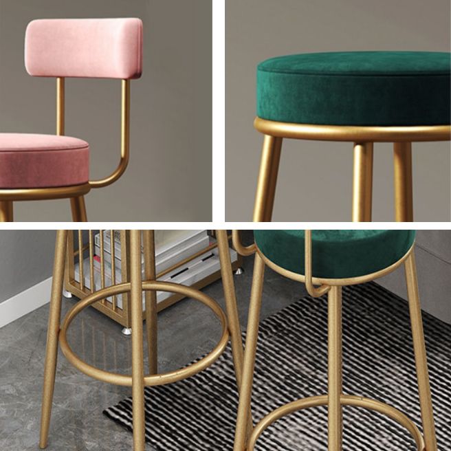 Tabouret de comptoir de dos de dos de dos glamour sans arme avec coussin et pédale pour le caissier