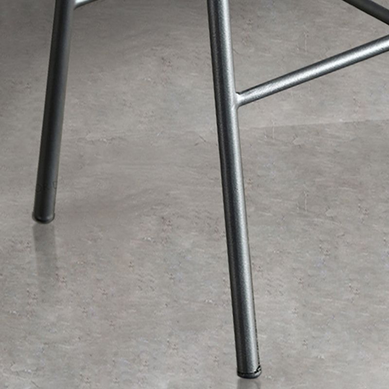 Braune Kiefernholz -Top -Theke & Barhocker modern