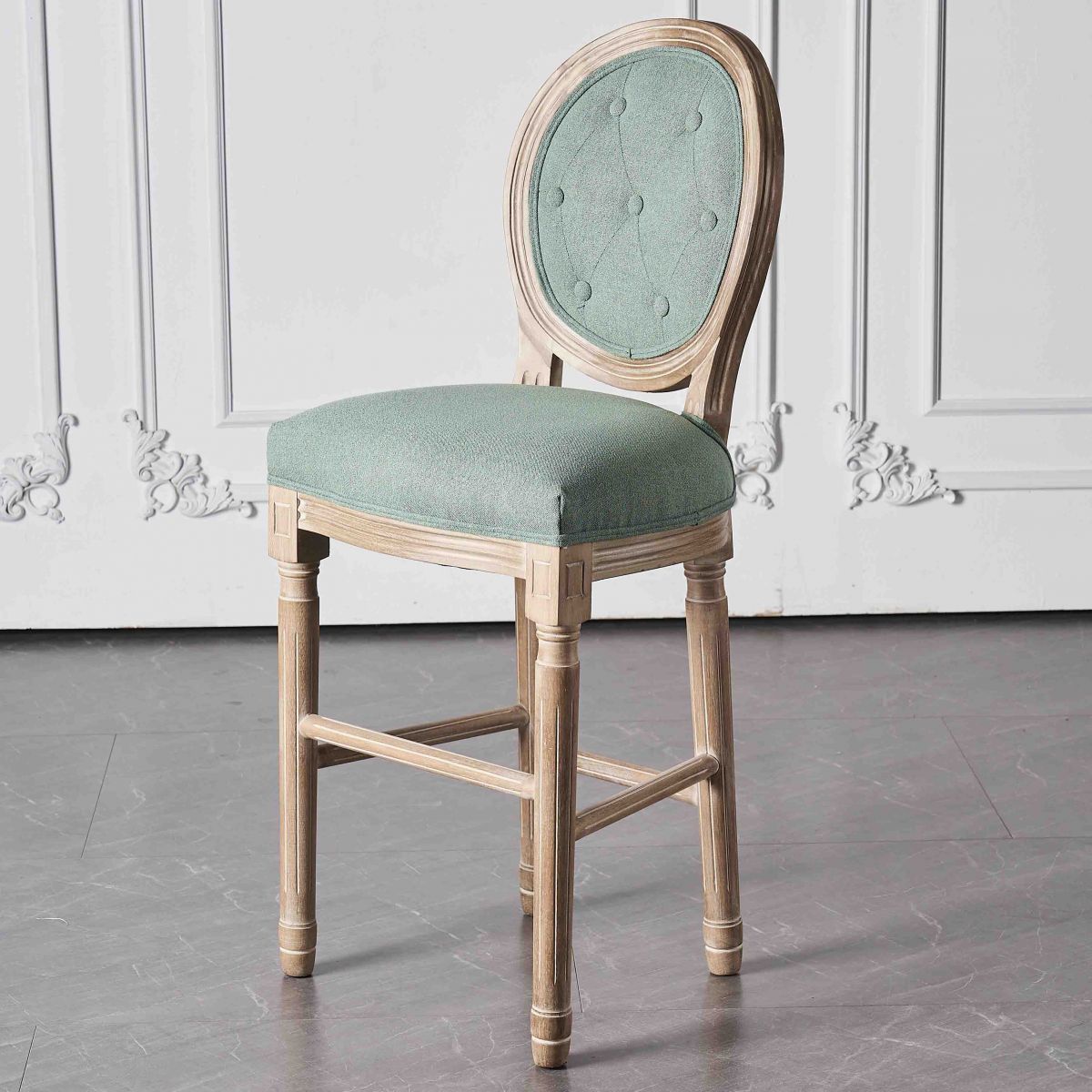 Volledige rug gestoffeerde armloze barkruk met massief houtbasis