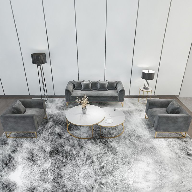 Divano a cornice dorata con cuscino posteriore e braccio di smoking per l'appartamento