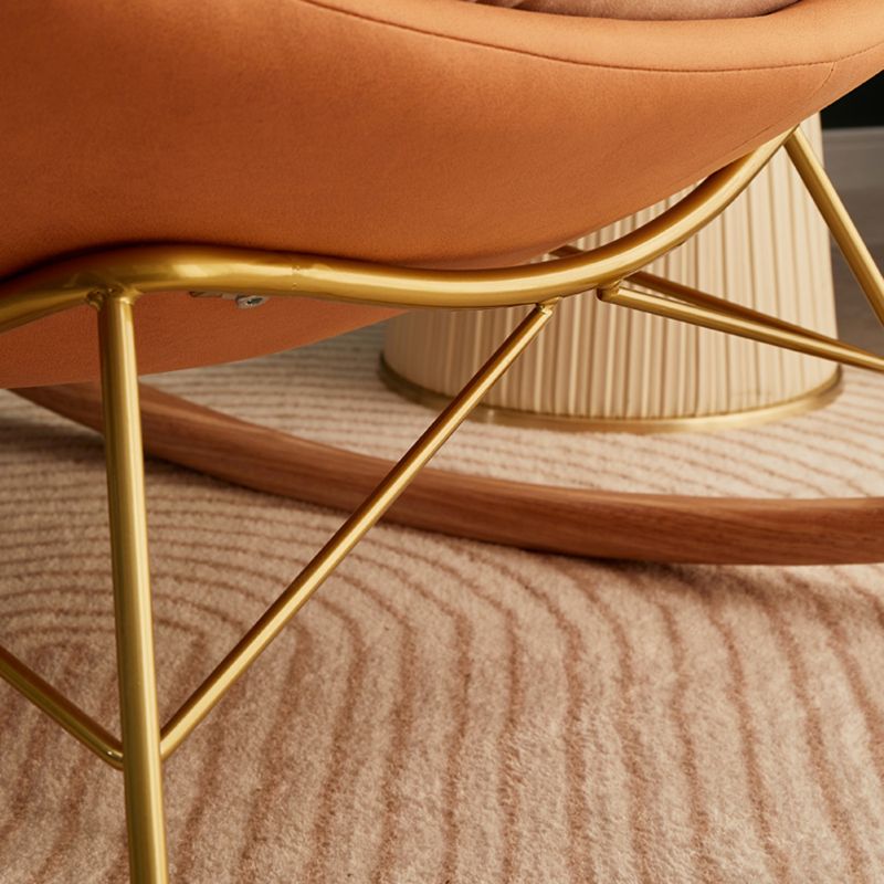 Chaise à bascule de style glam