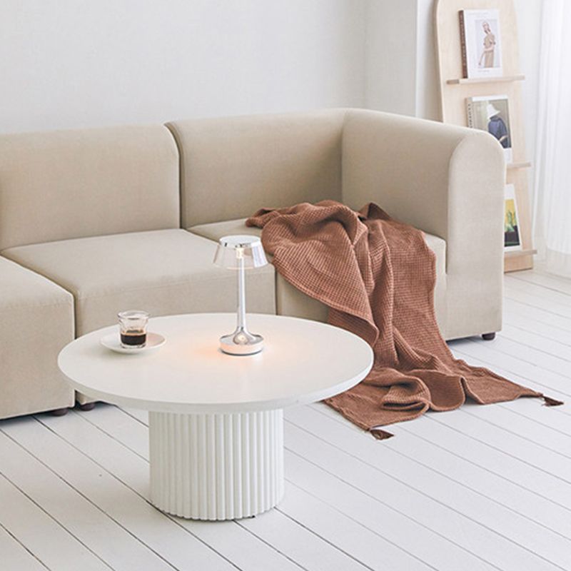 Glam Pedestal Coffee Table Wood Round Cocktail Table for Living Room Clearhalo 'Coffee & Accent Tables' 'Coffee Tables' 'coffee_tables' 'furn' 'furn_coffee_tables' 'Furniture' 'Living Room Furniture' 1200x1200_77a14c0b-7d40-403f-a78a-4f5f4b0c804f