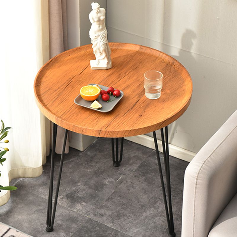 Tavolino contemporaneo a 3 gambe tavolino rotondo in legno in marrone