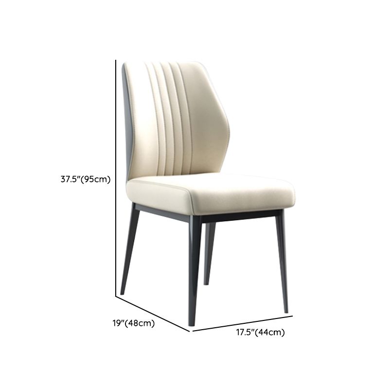 Tavolo da pranzo in metallo in pietra in pietra sinterizzato moderno con sedie